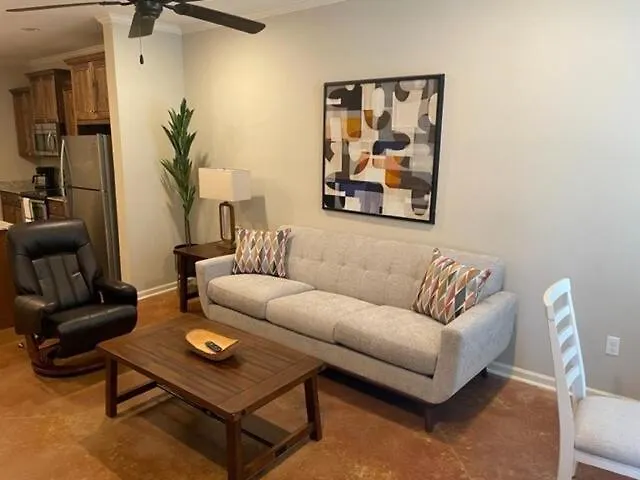 Cheerful 2 Bedroom Townhouse Gated * Lafayette